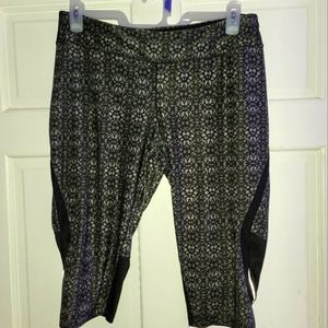 Avia yoga capri pants size XL